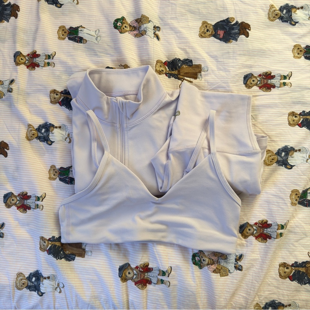 Aritzia Workout set in Field Lavender
